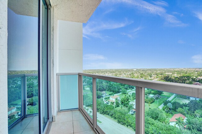 Building Photo - 2641 N Flamingo Rd
