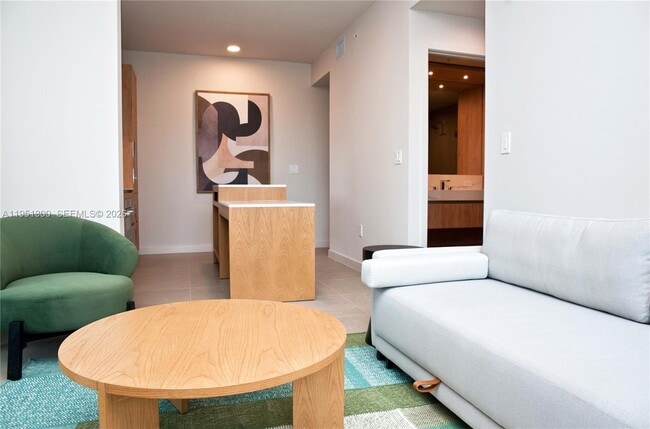 Building Photo - 11 NE 6th St