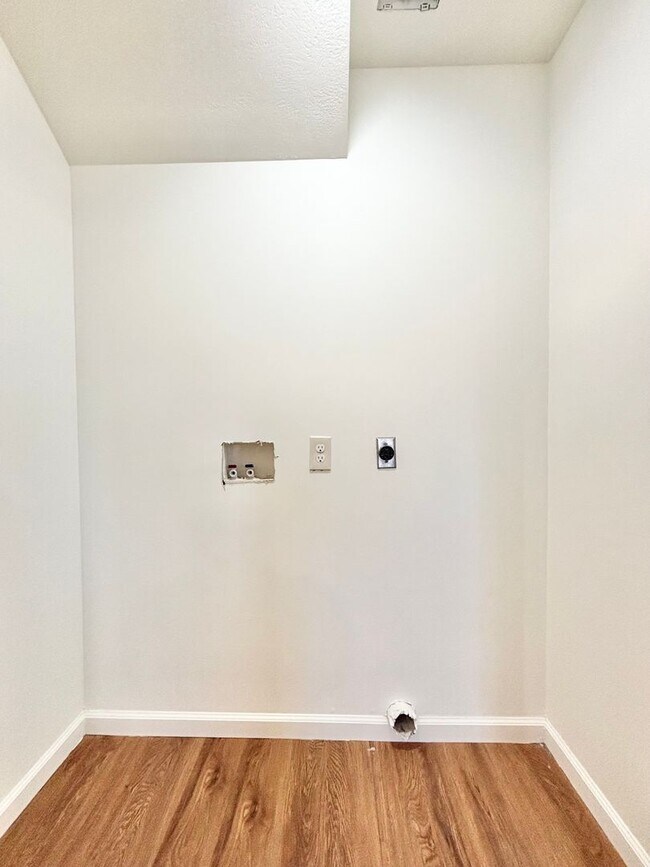 Building Photo - 3 Bed 2 Bath Home in Heart of Bozeman