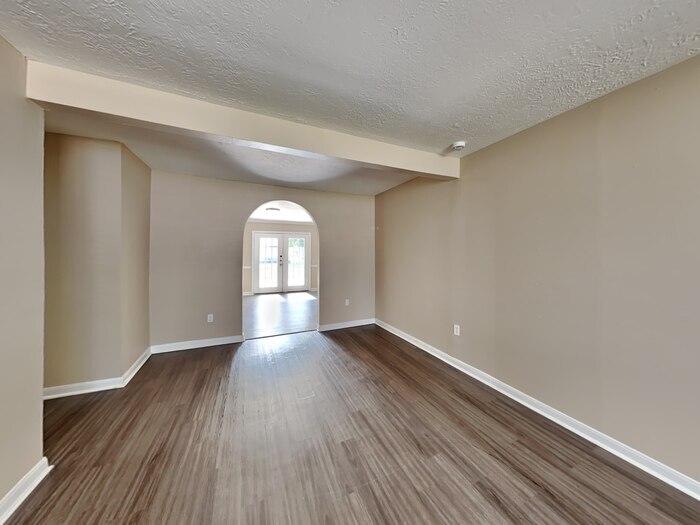 Building Photo - 407 Harold Ln