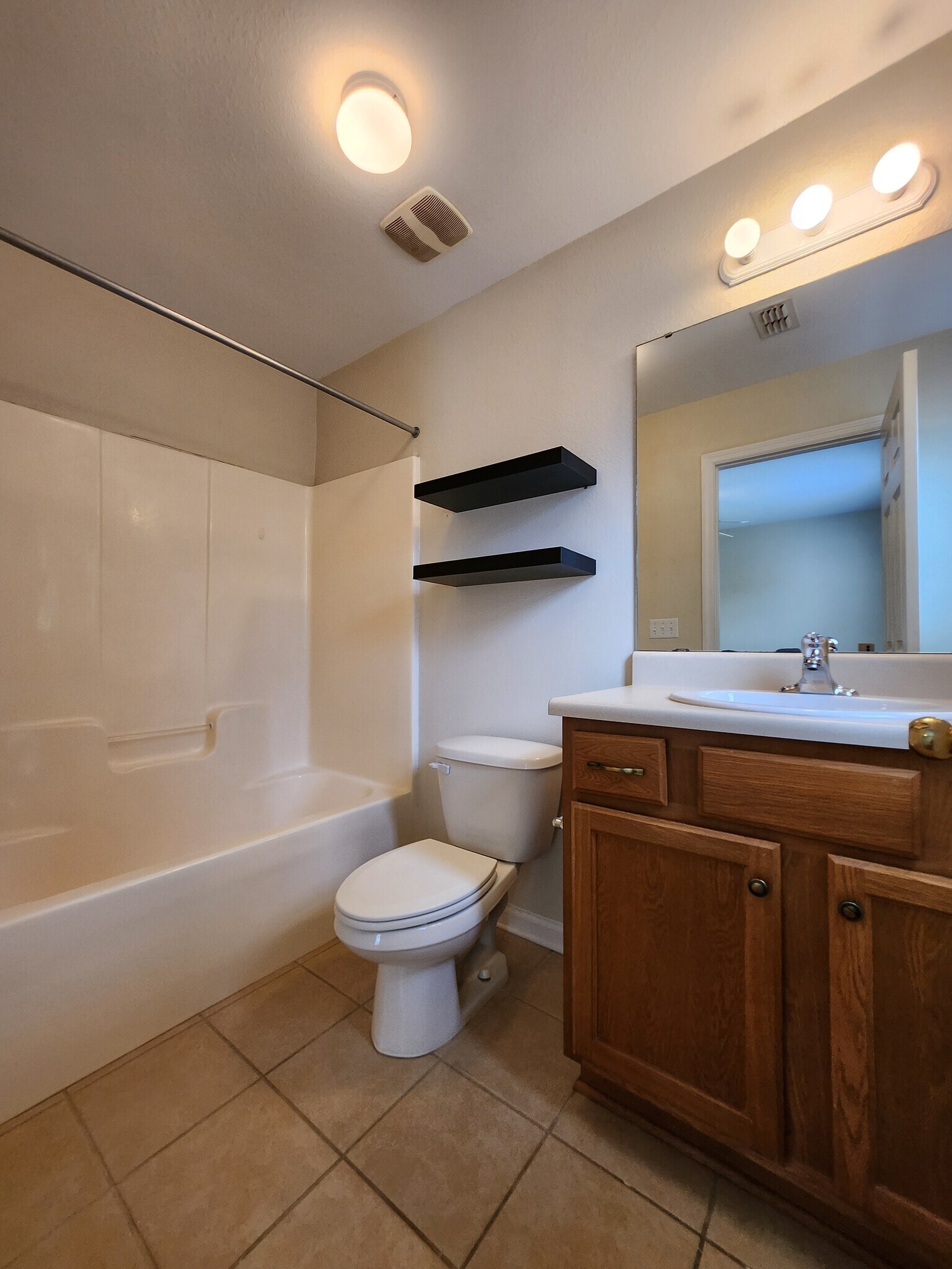 Building Photo - 4434 Gearhart Rd