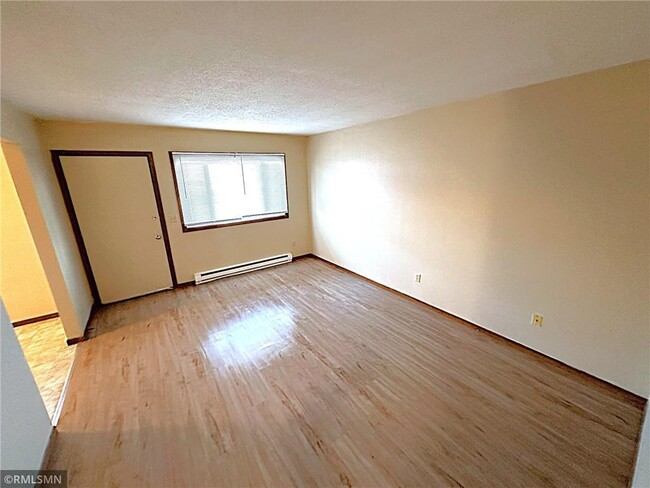 Building Photo - 1380 Heritage Dr