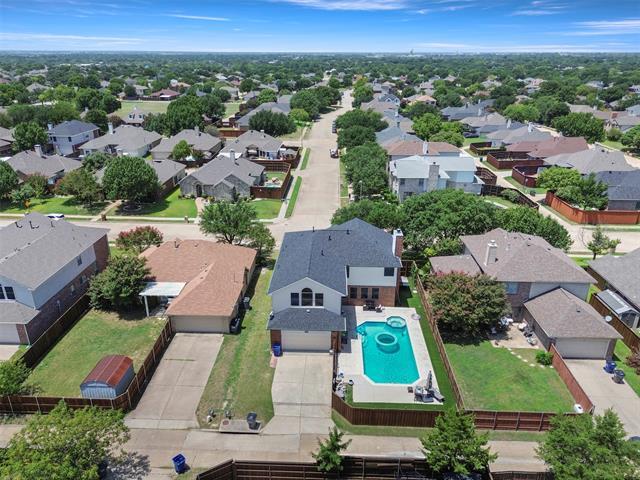 Building Photo - 735 Yellowstone Dr