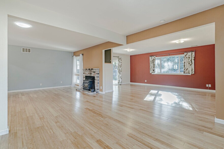 Building Photo - 1108 Alice St