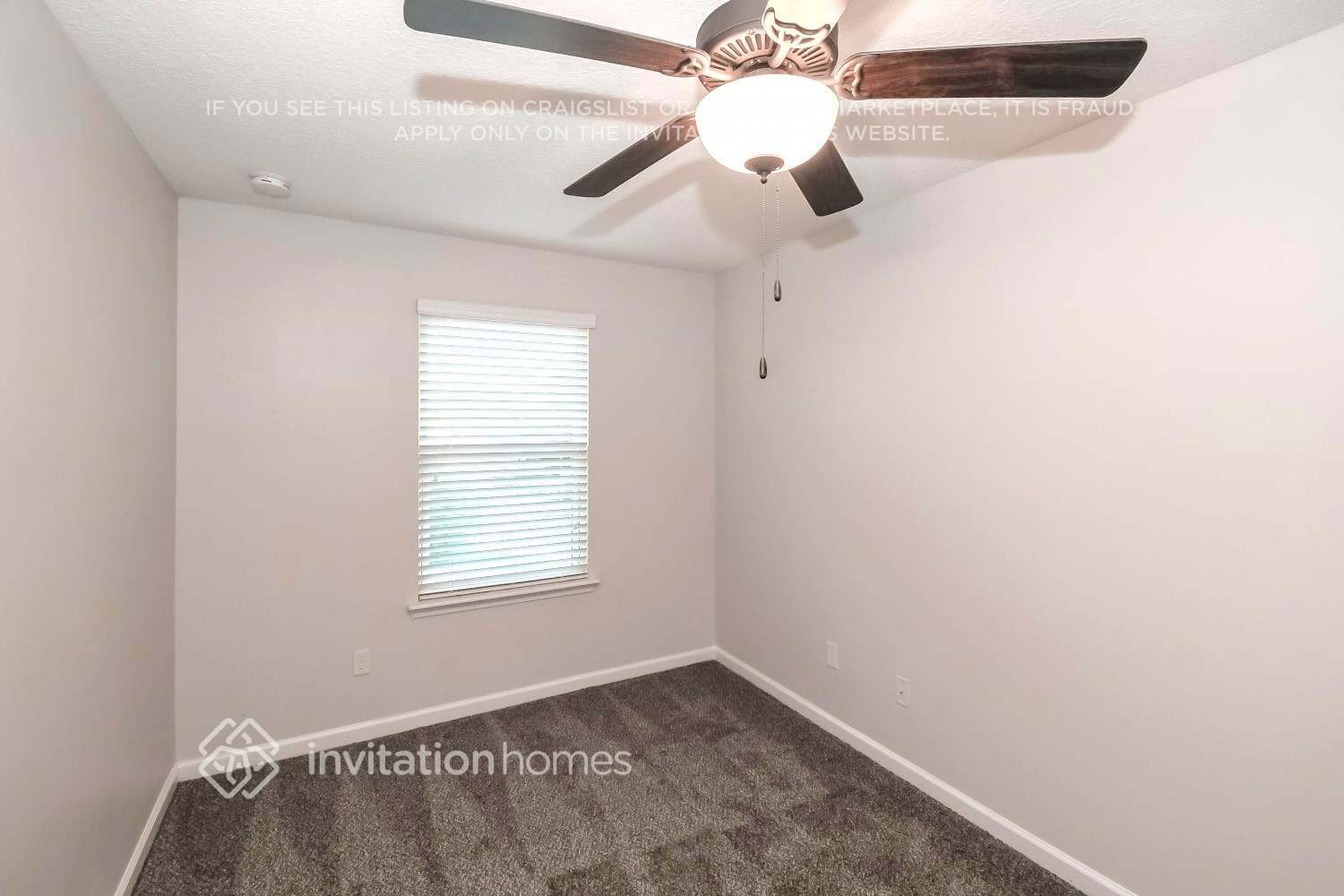 Building Photo - 431 Oasis Ln