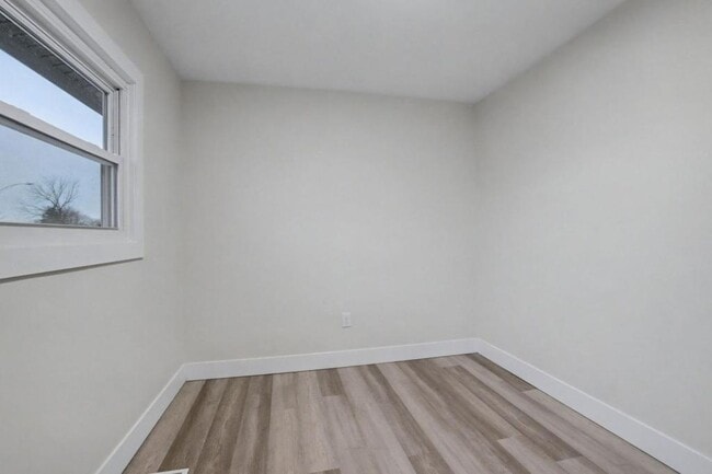 Building Photo - 5713 Mayville Dr