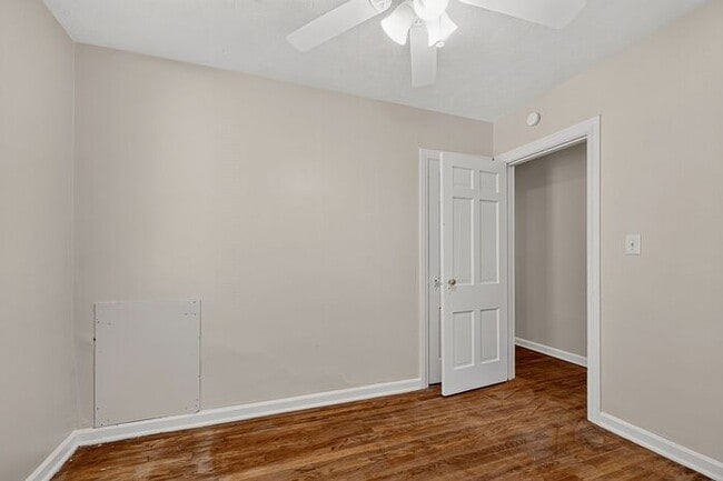 Building Photo - Freshly Updated Home in Warren Township