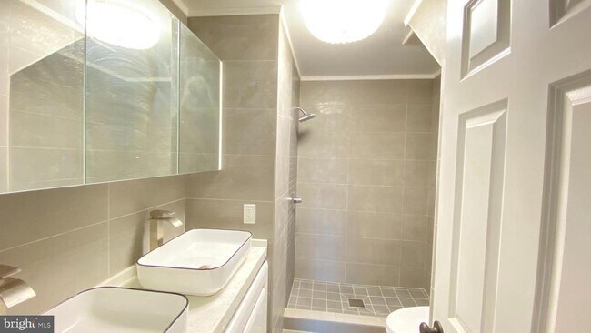 Building Photo - 43861 Hartley Pl