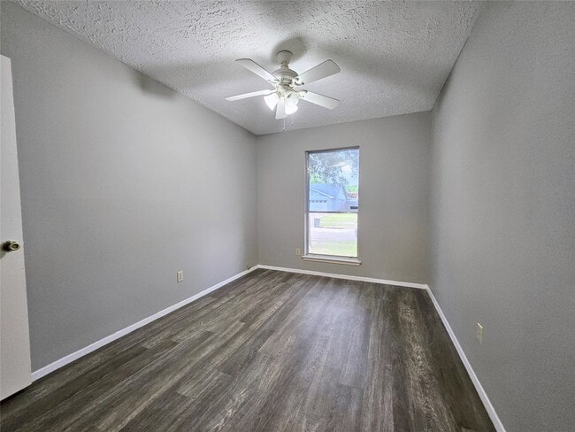 Building Photo - 7423 San Lucas Dr