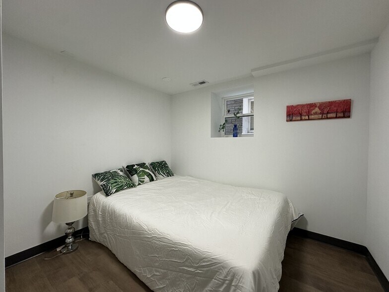 Building Photo - 1626 N Fairfield Ave