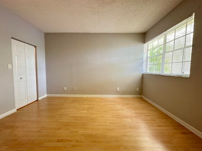 Building Photo - 641 Cypress Lake Blvd