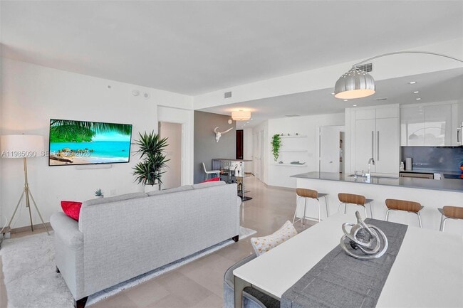 Building Photo - 88 SW 7th St