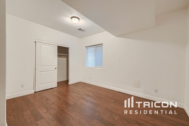 Building Photo - 15577 East 115th Place