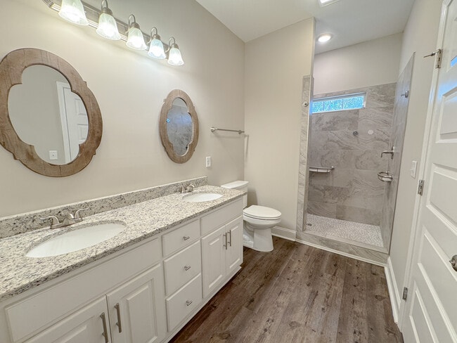 Building Photo - 35 Grove Cir