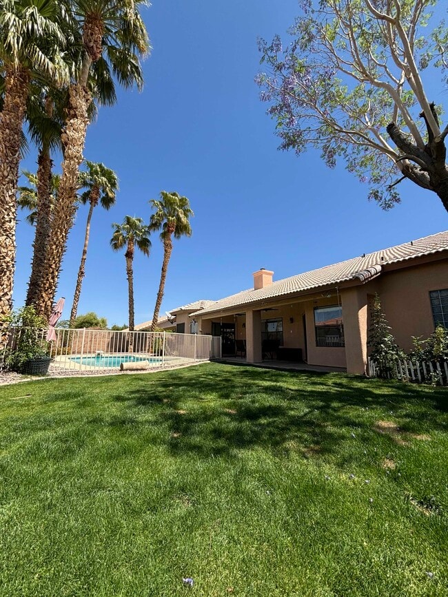 Building Photo - 10364 Fairway Loop