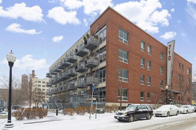 Building Photo - 710 N 4th St