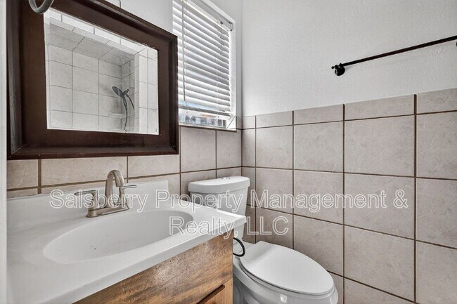 Building Photo - 1113 Gifford Dr