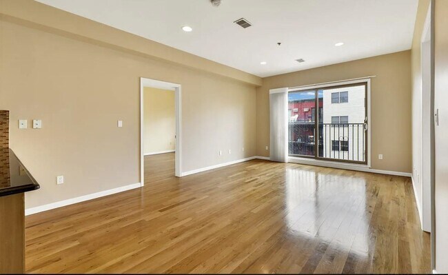 Building Photo - 109 Jackson St