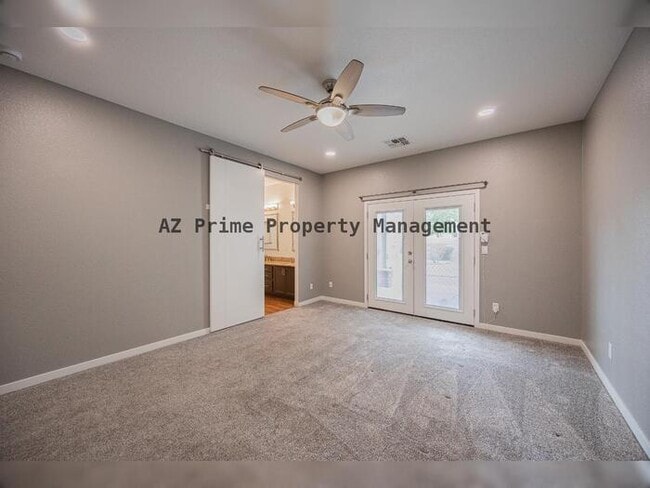 Building Photo - 7111 S 21st Dr