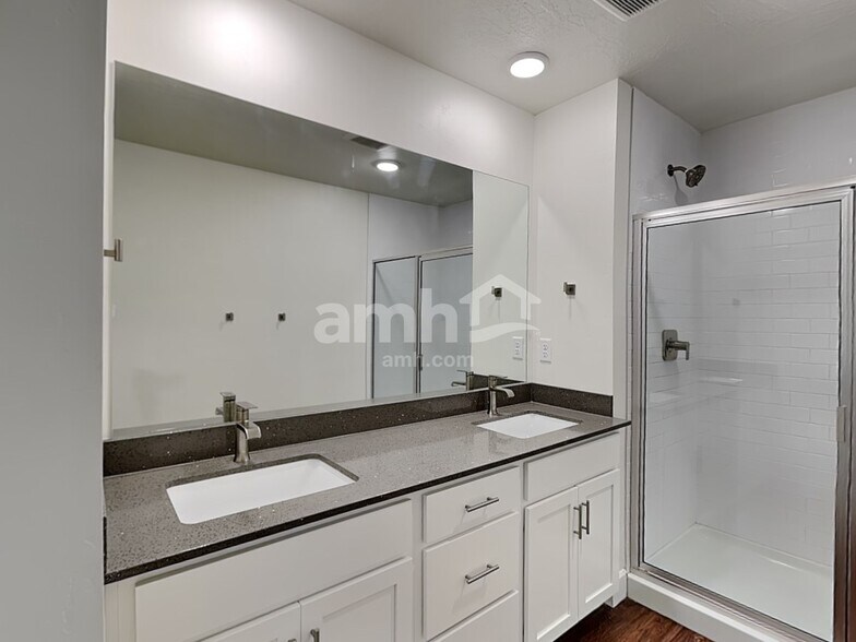 Building Photo - 7357 S Copper Rim Dr