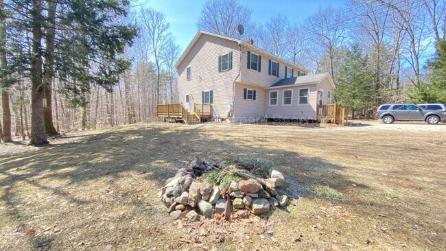 Building Photo - 308 Silver St