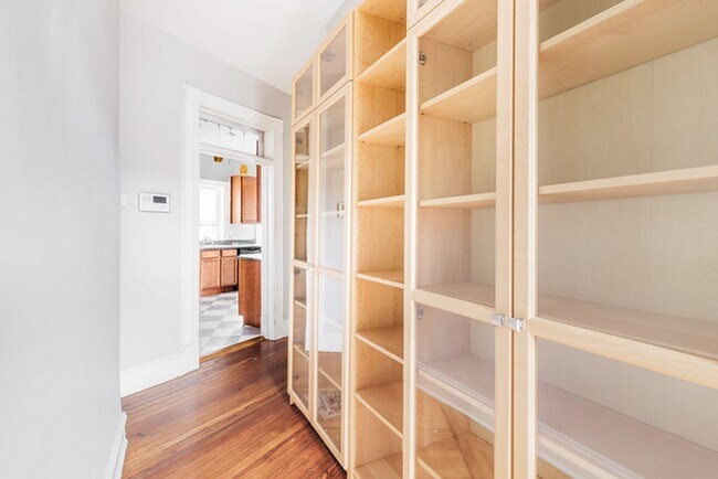 Building Photo - Great Manchester Duplex