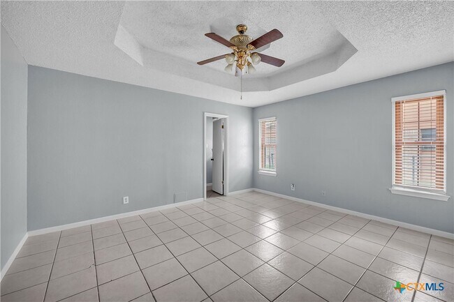 Building Photo - 2807 Bermuda Dr