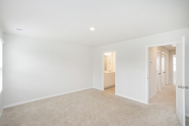Building Photo - 2972 Mallard Dr