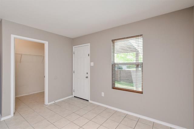 Building Photo - 1444 Sun Breeze Dr