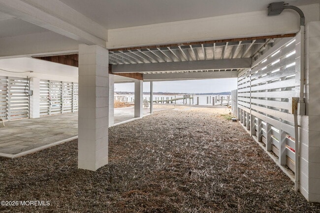 Building Photo - 484 Ocean Ave
