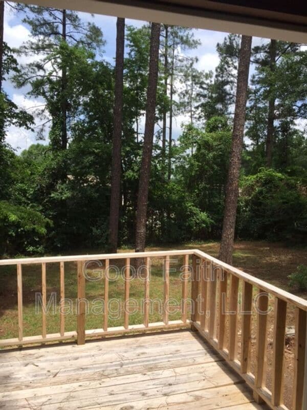Building Photo - 2347 Henry Cir