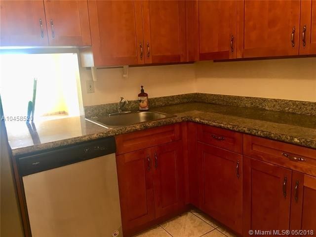 Kitchen - 7732 Camino Real