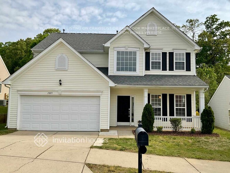 Primary Photo - 1009 Tiger Eye Ave