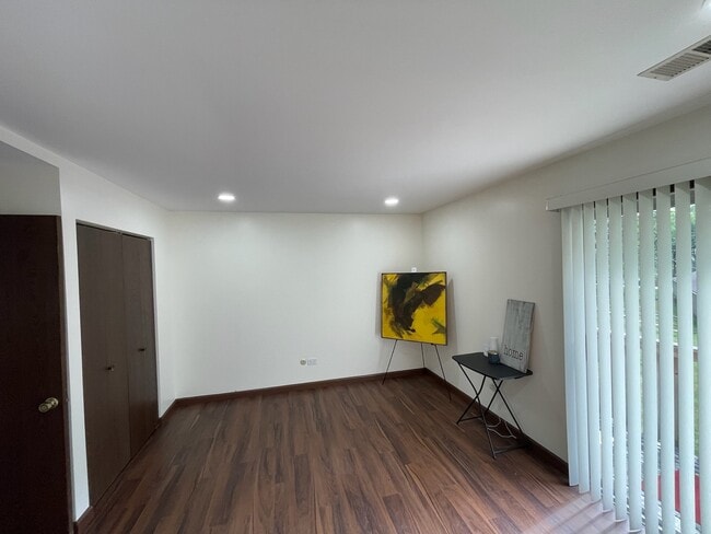 Building Photo - 149 Forest Ave