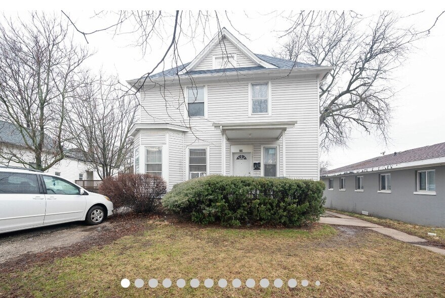 Building Photo - 209 N Hickory St