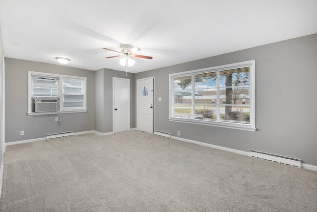 Building Photo - North Side Gem – 2-Bedroom with Garage & C...