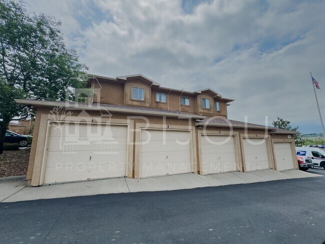 Building Photo - 1695 Little Bear Creek Point