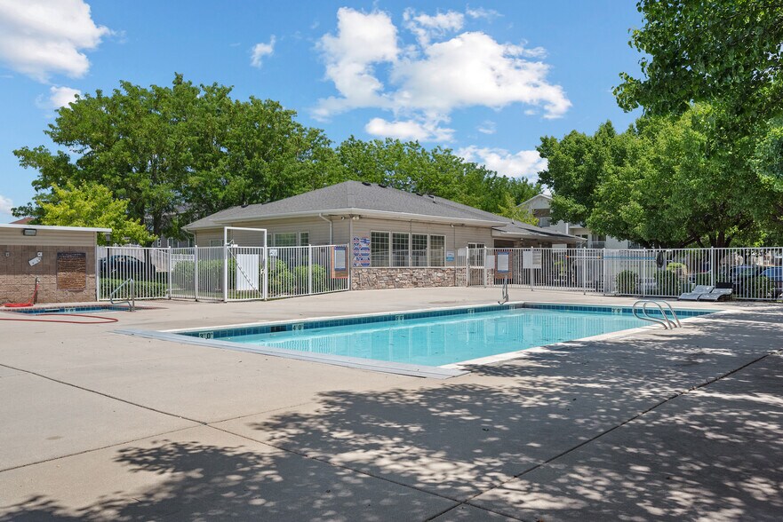 Building Photo - 3734 S Carlisle Park Pl
