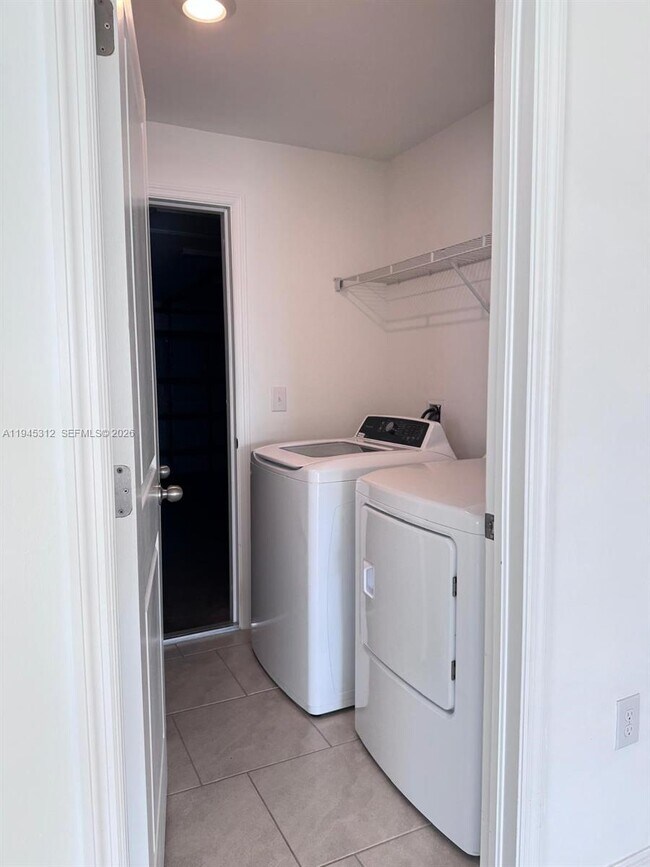 Building Photo - 17711 Paradiso Wy