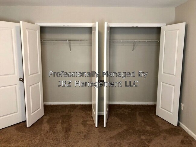 Building Photo - 1625 Ingleside Ave