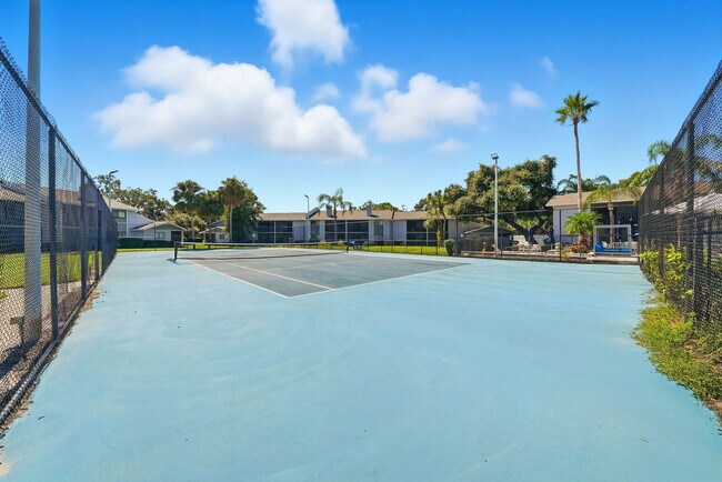 Building Photo - 8307 Royal Sand Cir