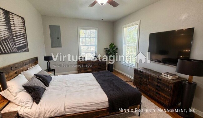 Building Photo - 755 W Knox St