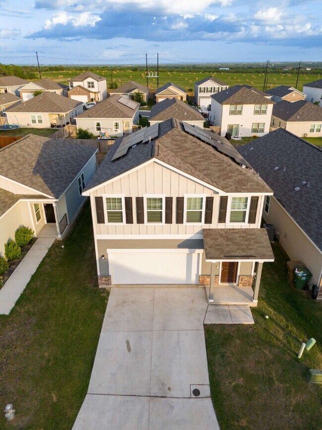 Building Photo - 13514 Flower Pond