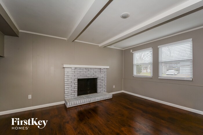 Building Photo - 22 Oak Forest Dr