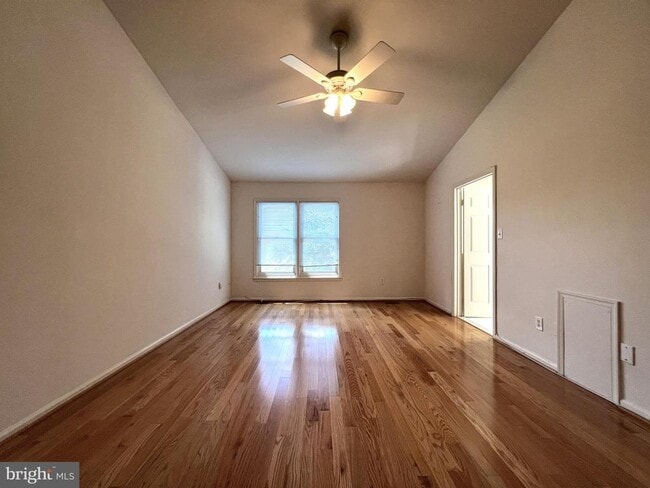 Building Photo - 6042 Loganwood Dr
