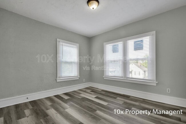 Building Photo - 2316 Ontario St