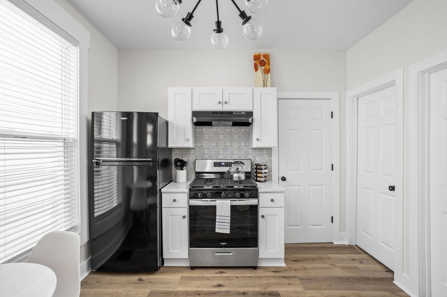 Building Photo - 844 Camp St