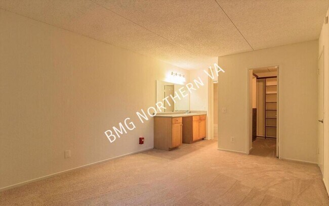 Building Photo - 60 S Van Dorn St