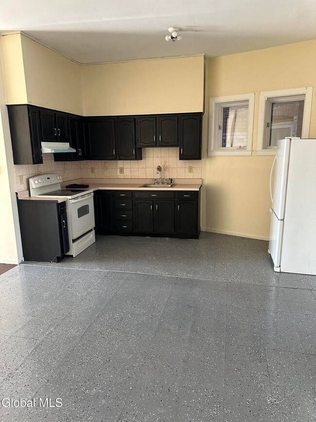 Building Photo - 251 Central Ave