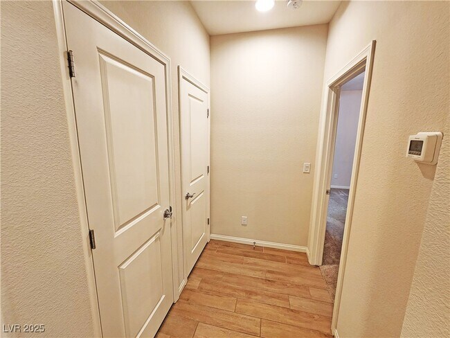 Building Photo - 5375 E La Campana Dr
